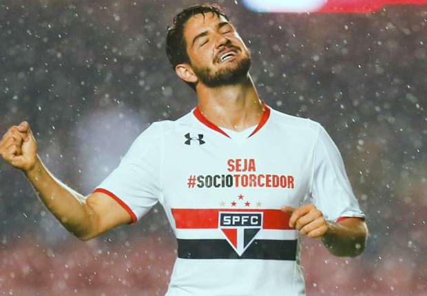 alexandre-pato-cropped_10o96vvh59qrzsmsp86w507w.jpg