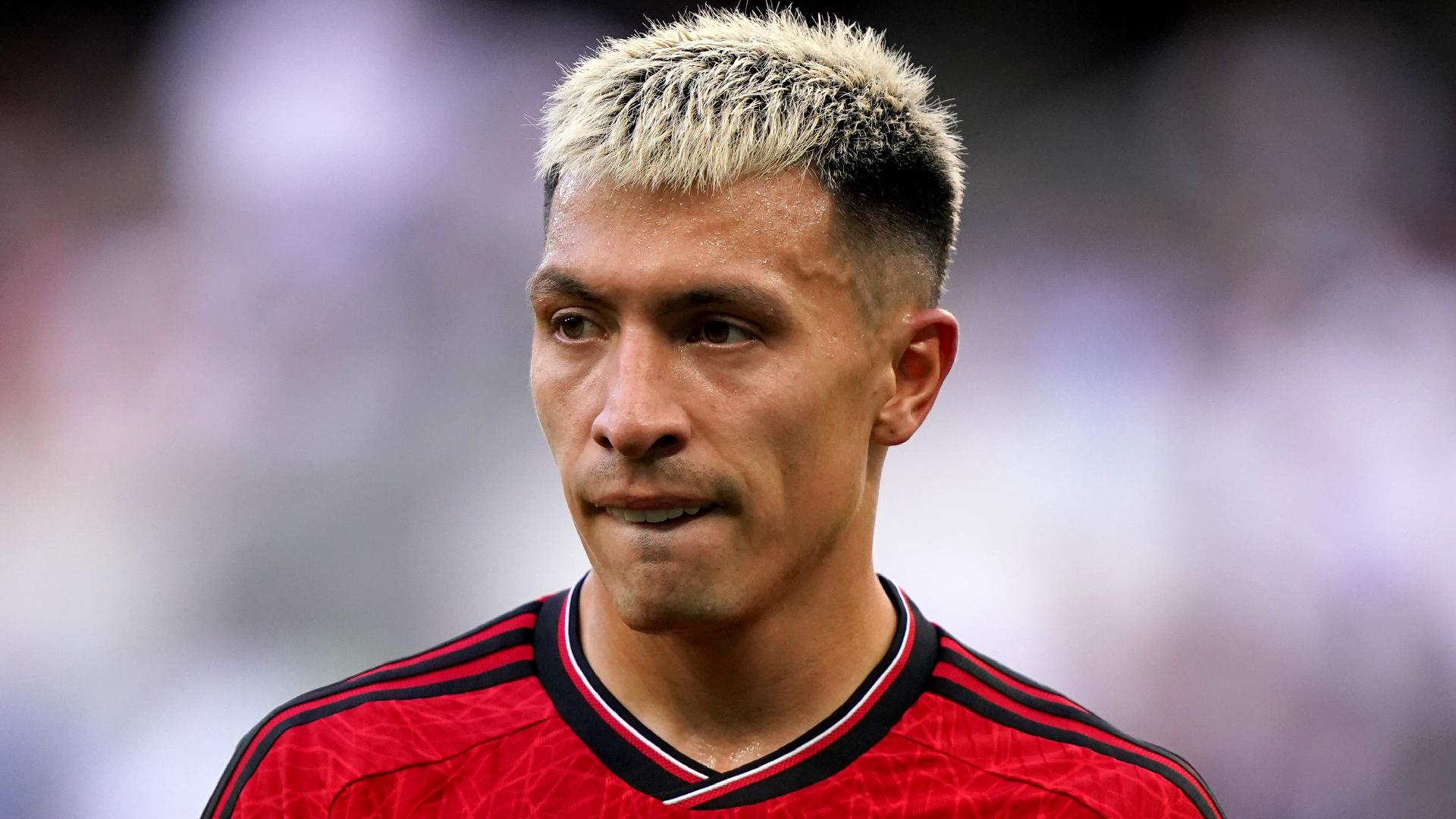 Manchester United suffer Lisandro Martinez injury blow