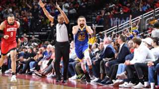 Curry's late 3-point barrage lifts Warriors over Rockets