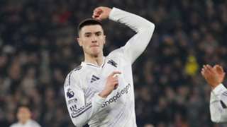 West Ham 1-1 Manchester United: Sesko leaves it late to break hosts' resolve