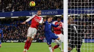 Chelsea 1-1 Arsenal: Spoils shared at Stamford Bridge as Caicedo sees red