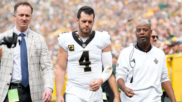 Report: Saints QB Carr has shoulder sprain