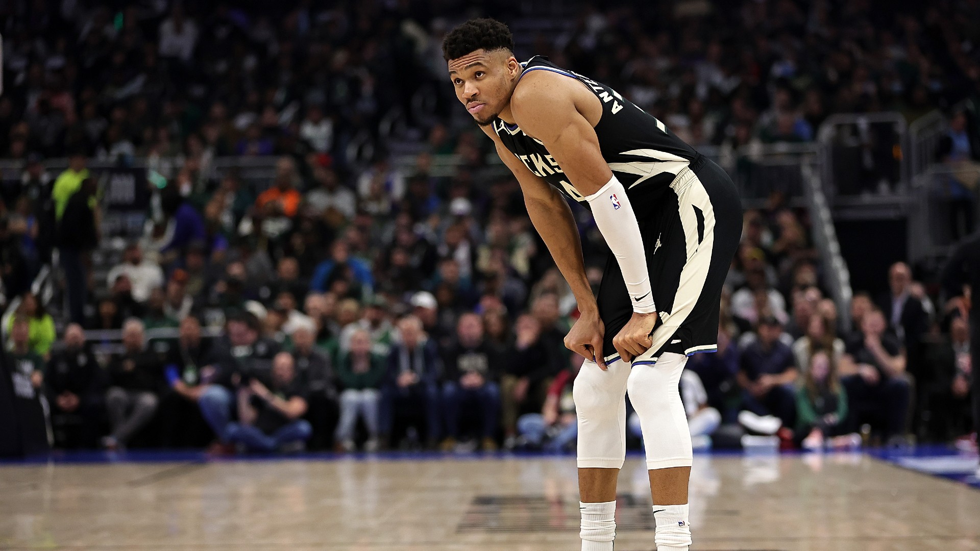 雄鹿在最近一次扫描后对扬尼斯的伤势“基本乐观”NBA
