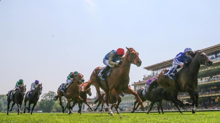 Isaac Shelby (red hat) went close in the French 2,000 Guineas (Scoopdyga/France Galop)