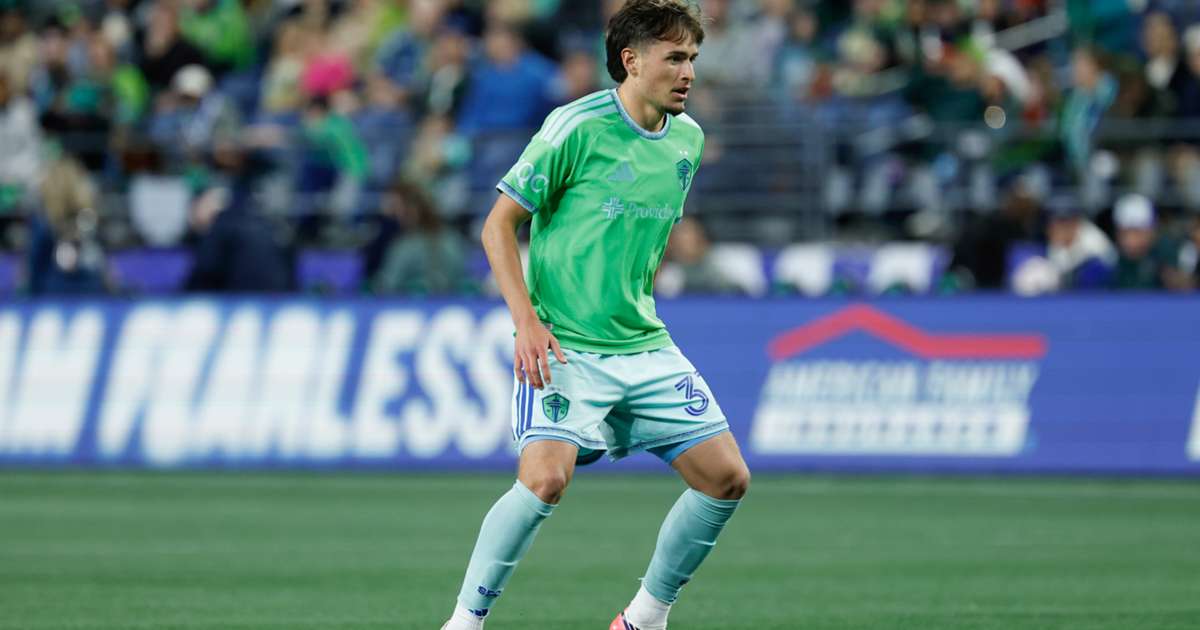 Seattle Sounders midfielder Snyder Brunell