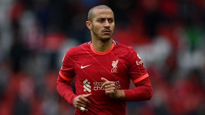 Kuyt hails 'best midfielder in the world' Thiago, backs Liverpool for quadruple