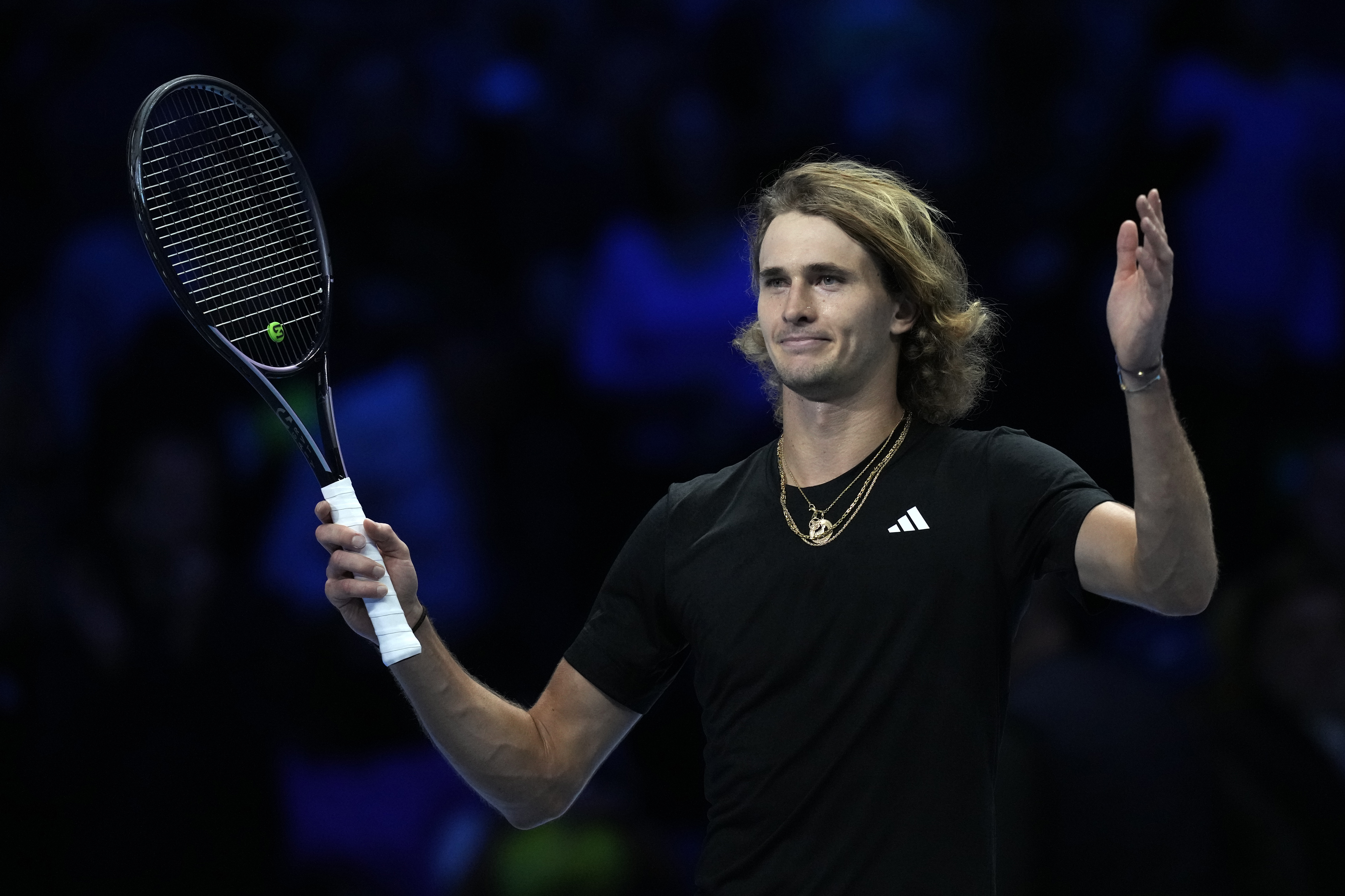 Alexander Zverev celebrates beating Carlos Alcaraz