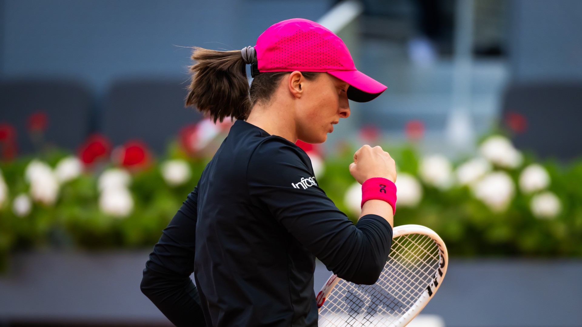 World number one Swiatek sees off Xiyu in Madrid opener