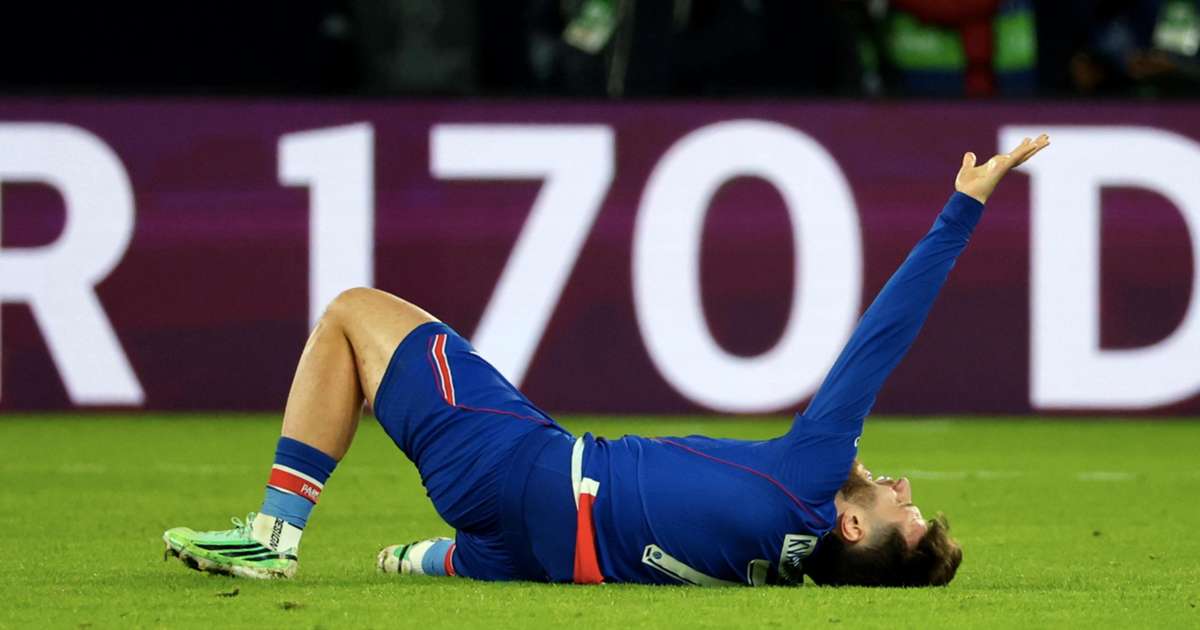 Kvaratskhelia to undergo ACL surgery as PSG lose three players to injury