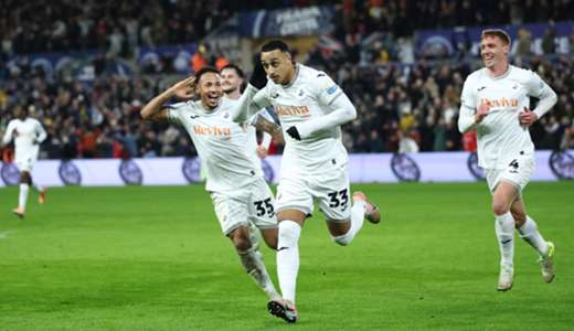 Swansea City 2-1 Wrexham: Idah snatches bragging rights in stoppage time