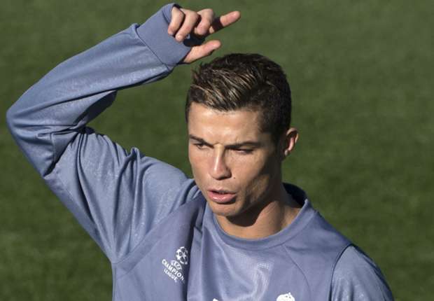 cristianoronaldo-cropped_8h063yf7uo6d14rx8jsshn77j.jpg