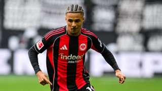 Leeds round off transfer window with Bahoya loan