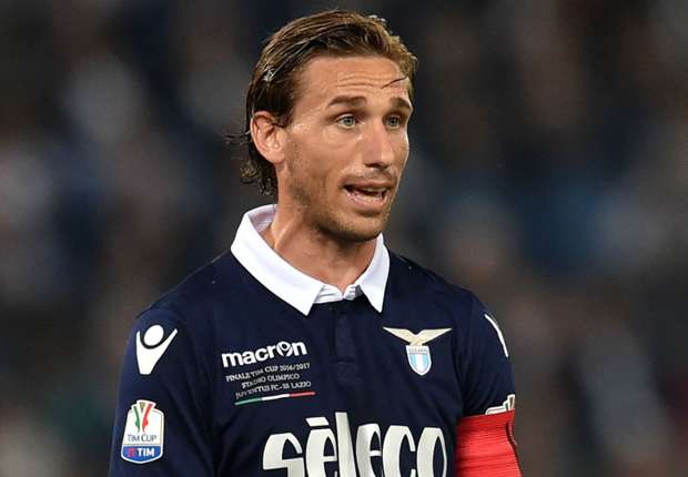 lucas-biglia-cropped_1o8tnwk3u7buf153ndn4sno2uu.jpg