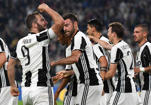 gonzalohiguain-cropped_1d835vx5hyilr19w7wza9cr1ah.jpg