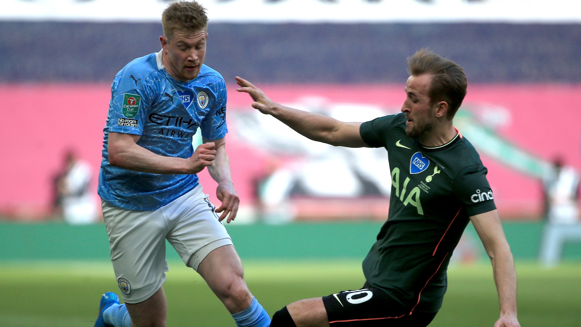 De Bruyne a striker's dream, says reported Man City target Kane
