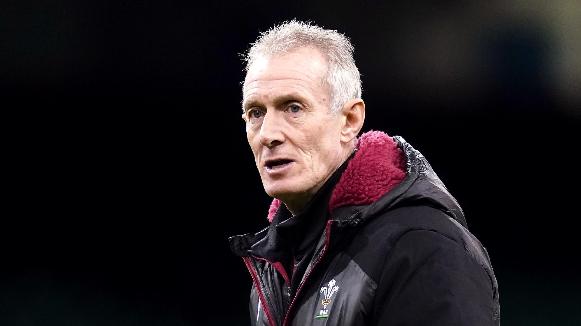 Rob Howley demands ‘comfort in the chaos’ from Wales in Ireland showdown