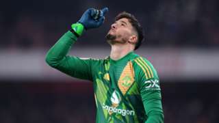 Arsenal 1-1 Manchester United (aet, 4-5 pens): Brilliant Bayindir the shoot-out hero