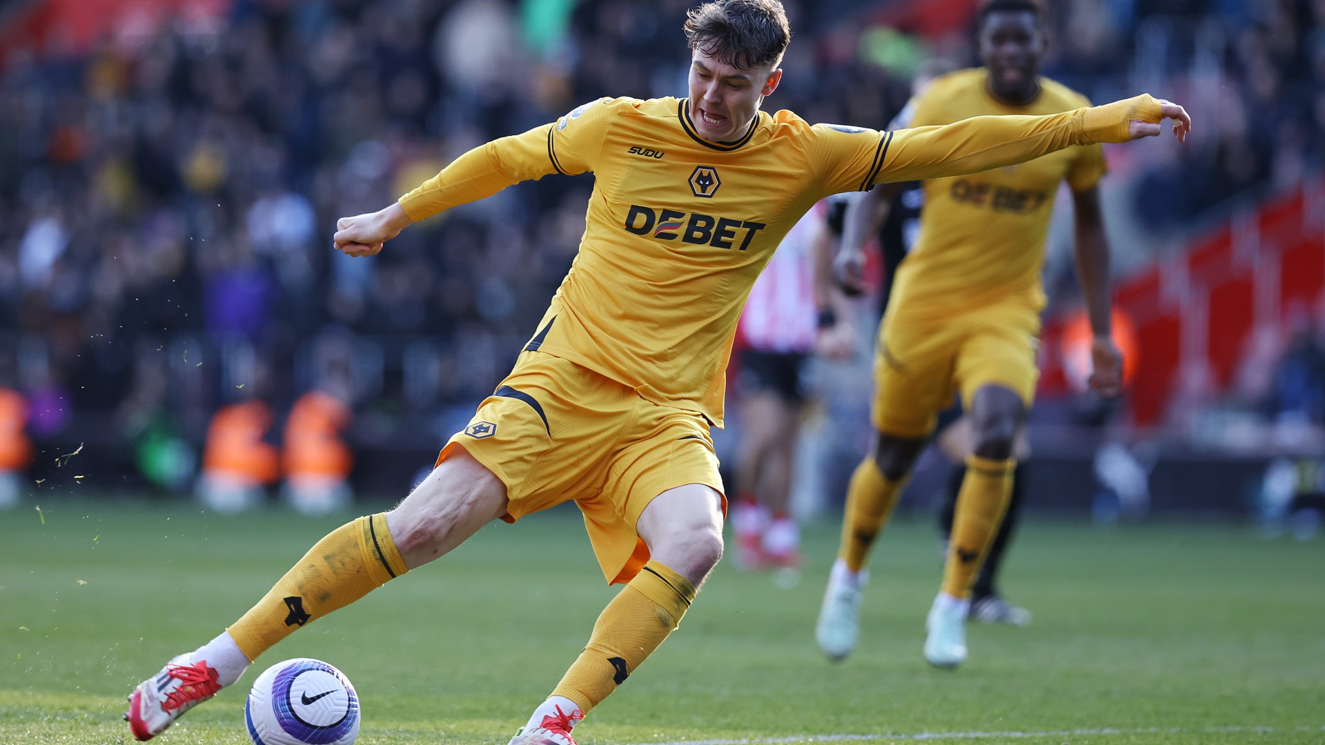 Southampton 1-2 Wolves: Strand Larsen double edges visitors closer to safety