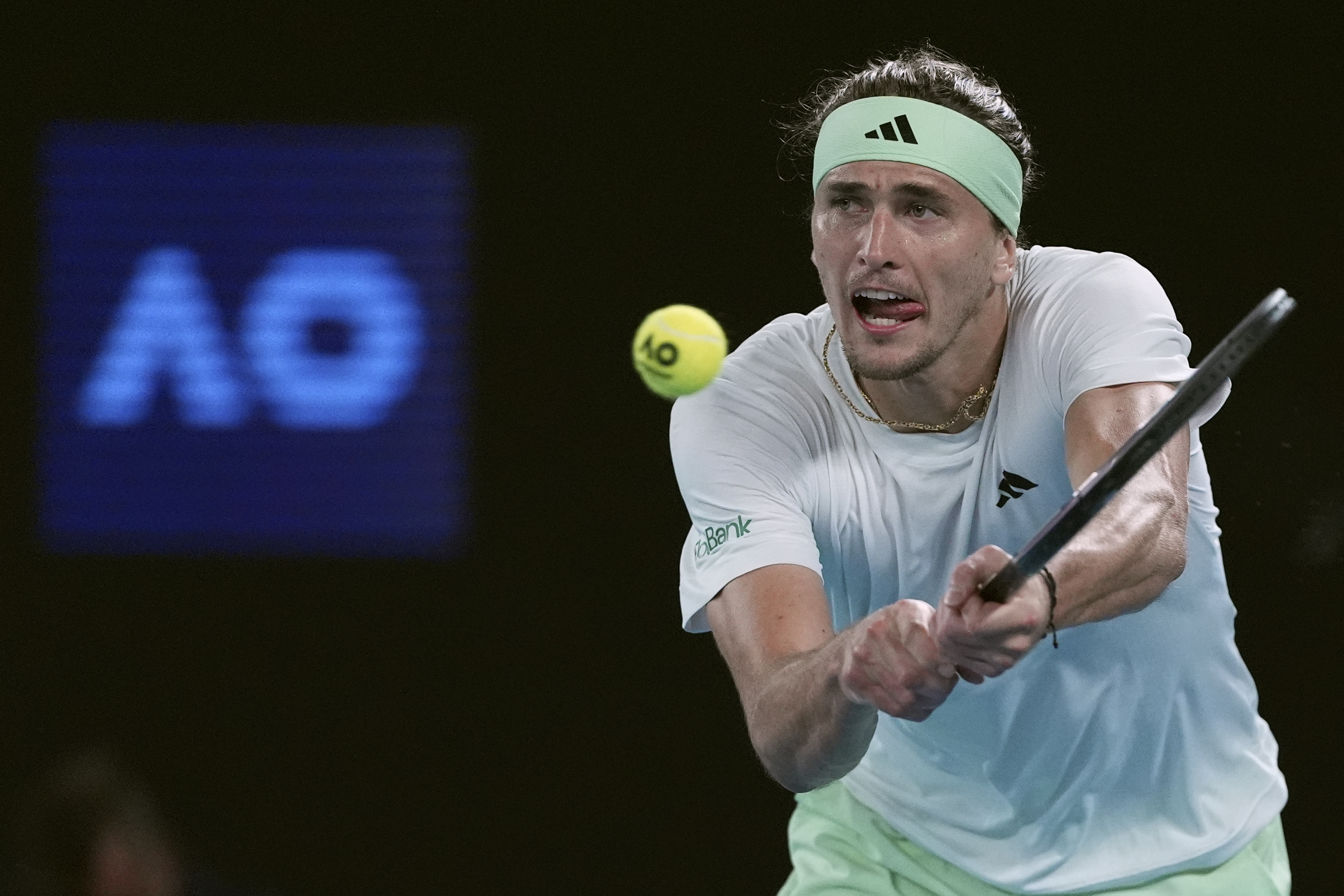 Alexander Zverev plays a backhand