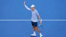 Sinner digs deep to reach Cincinnati quarters