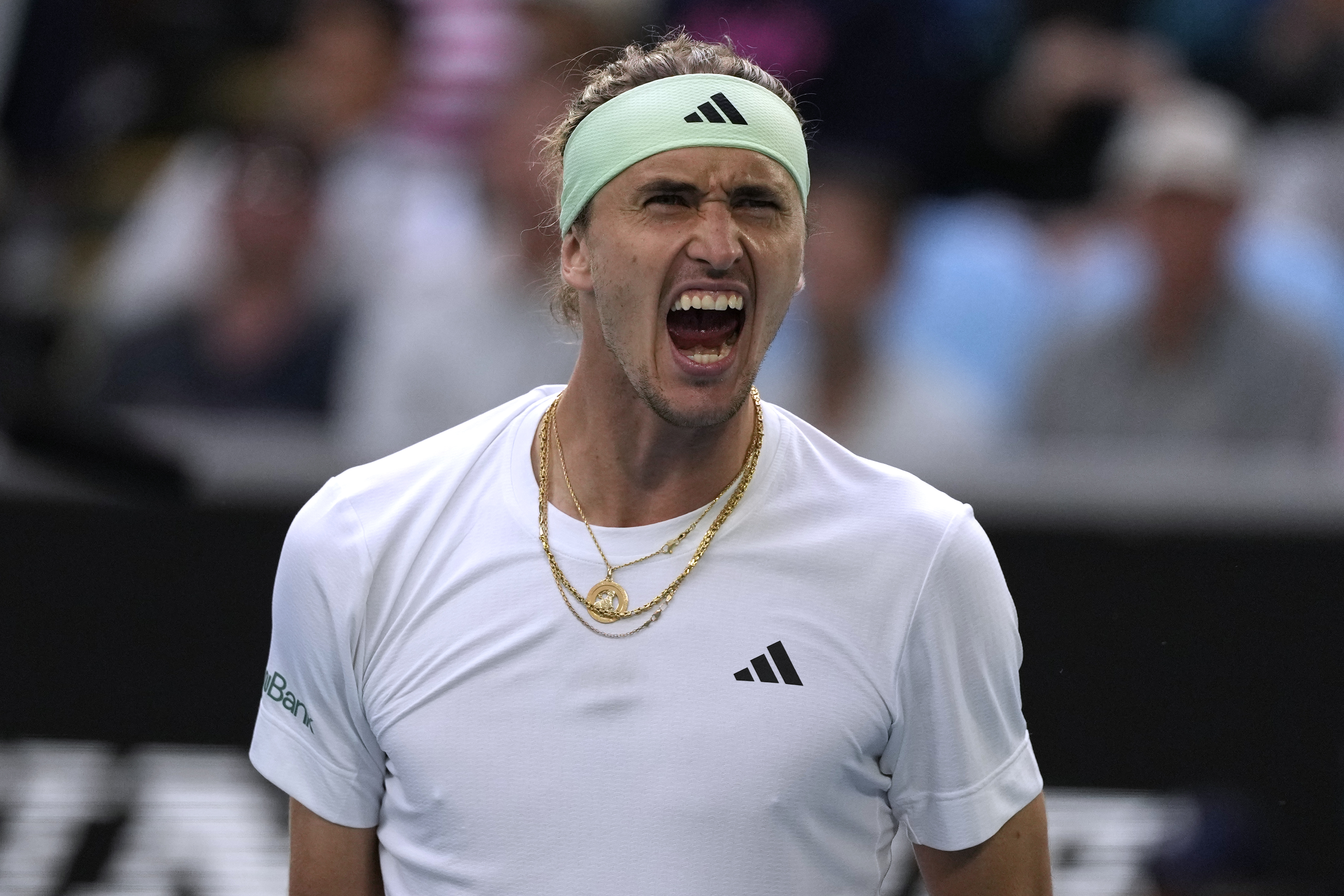 Alexander Zverev roars