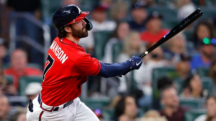 Dansby Swanson connects on a home run for the Atlanta Braves against New York Mets ace Jacob deGrom