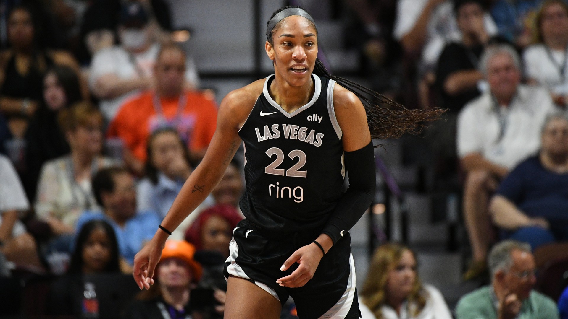 WNBA: Wilson, Young total 64 points in Aces' win over Valkyries