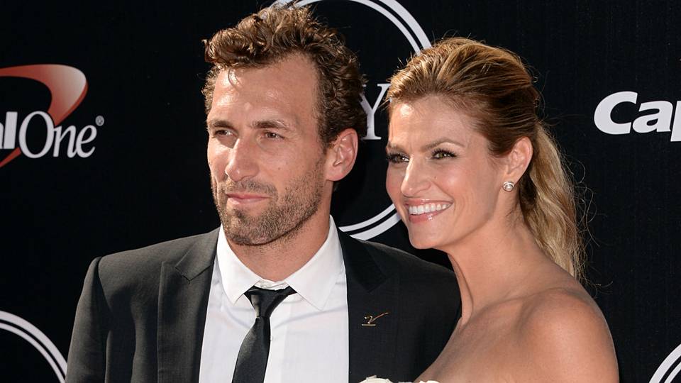 Erin Andrews, former NHL player Jarret Stoll get married in Montana ...