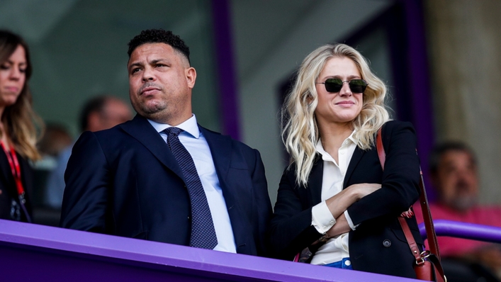 Ronaldo Nazario (L) will keep his promise to Real Valladolid