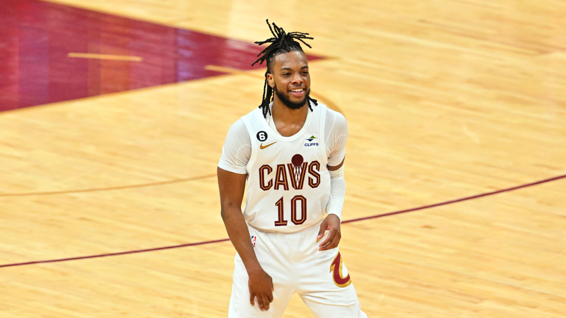 达里乌斯·加兰帮助骑士队在对阵尼克斯的比赛中升级