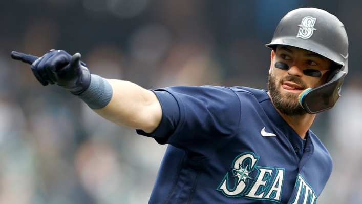 Mitch Haniger is leaving the Seattle Mariners to join the San Francisco Giants