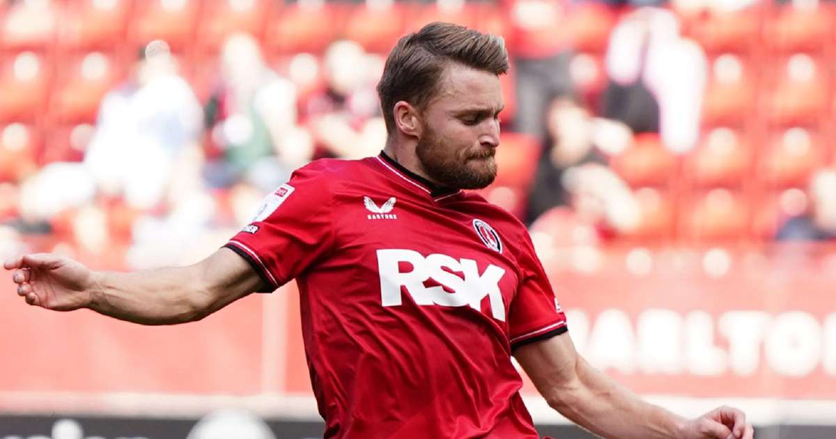 Charlton hang on for dramatic win at Wigan