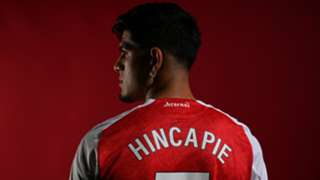 Arsenal sign Hincapie from Leverkusen as trio depart