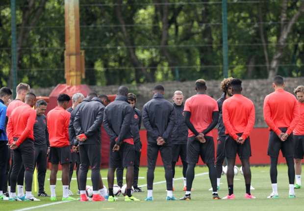 manchesterunited-cropped_193hnpvesq1nn1u5j0duz4zwm1.jpg