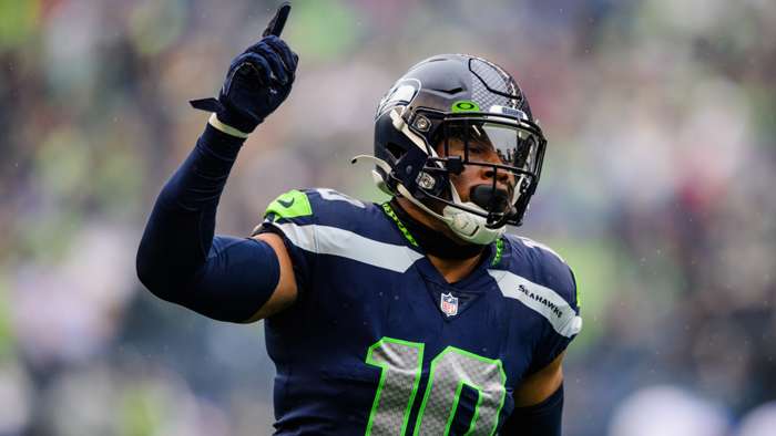 Seattle Seahawks agree to three-year, $59 million extension with pass rusher Nwosu