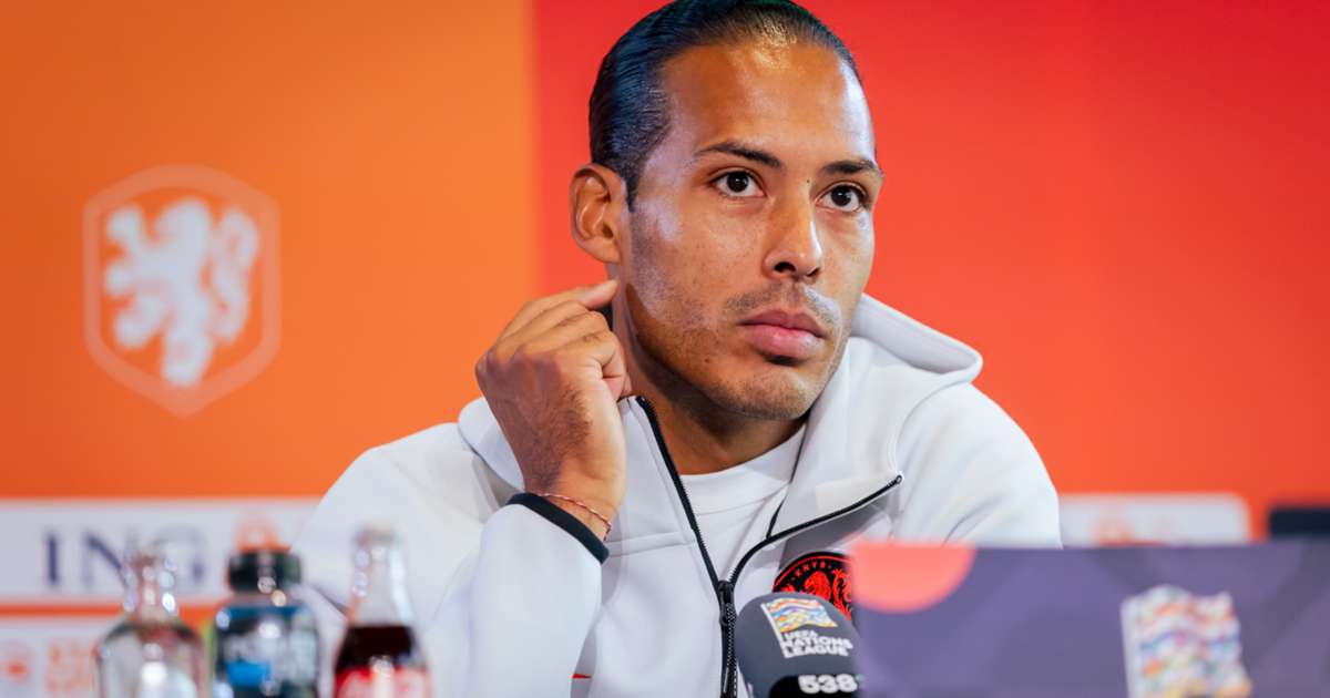 Virgil van Dijk in Netherlands kit