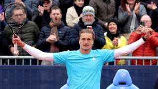 Zverev overcomes first-set wobble to beat Cerundolo in Munich quarters