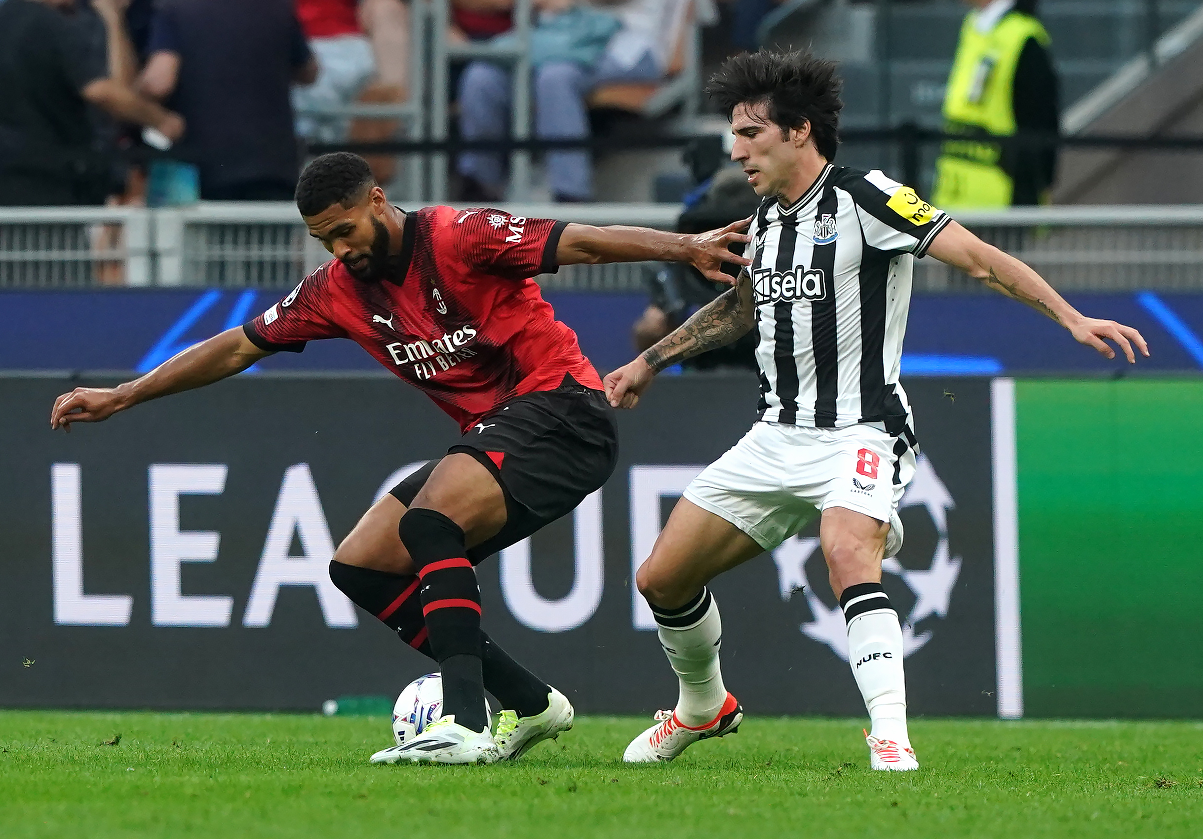 AC Milan’s Ruben Loftus-Cheek (left) in action against Newcastle