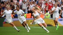 Chloe Kelly (second right) celebrates her Euro 2022 winning strike