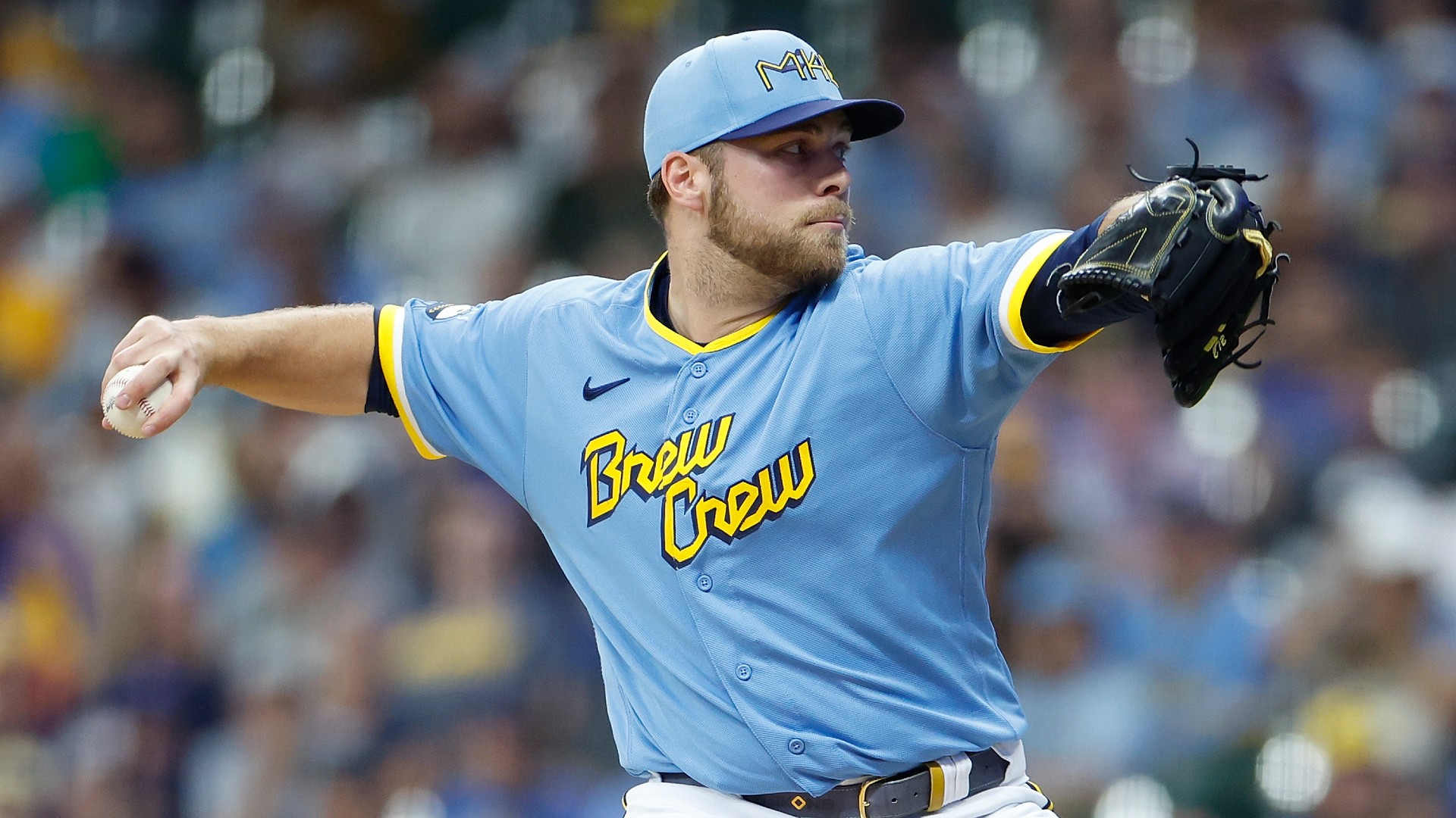 MLB Roundup: Milwaukee Brewers draw even with Cincinnati Reds in NL Central