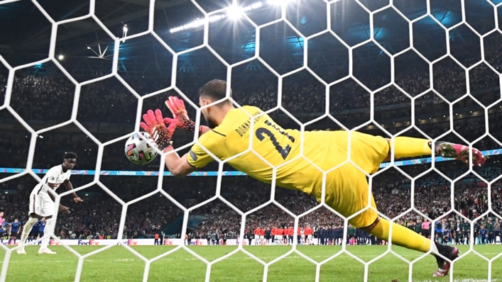 Gianluigi Donnarumma saves from Bukayo Saka to win Euro 2020