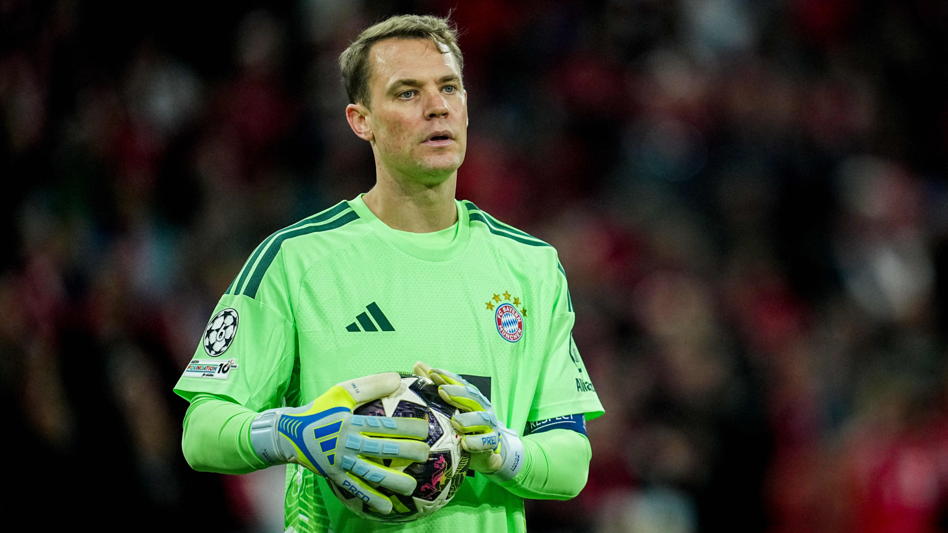 Kompany confident Bayern have the ‘best German goalkeeper’ as Neuer extends contract