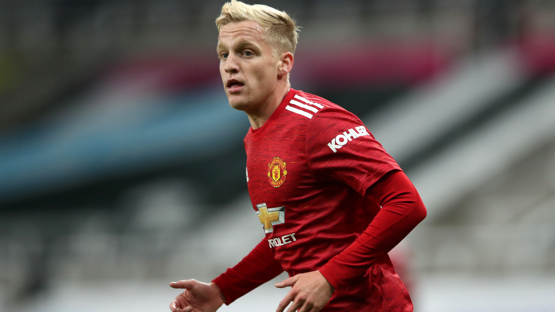 He'll bring quality for sure – Ziyech urges patience with Van de Beek at Man Utd