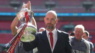 Ten Hag pens contract extension at Man Utd