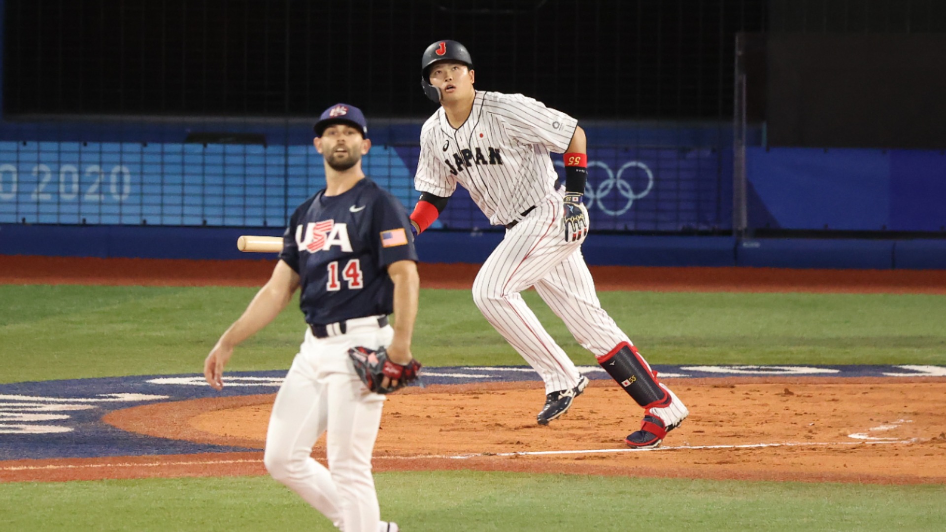 Munetaka Murakami hits his solo homer