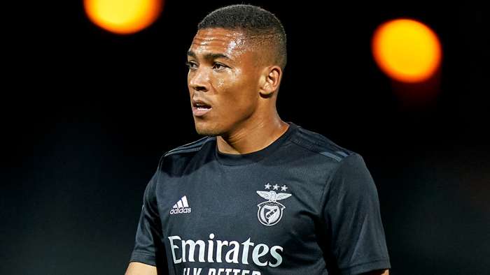 Tottenham agree loan deal for Benfica's Carlos Vinicius