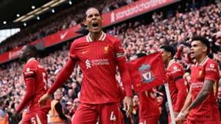 Liverpool 2-1 West Ham: Late Van Dijk header moves Slot's side two wins from title
