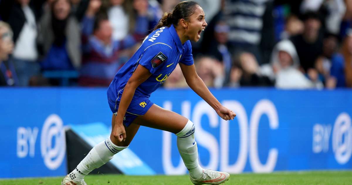 Alyssa Thompson celebrates her winning goal for Chelsea
