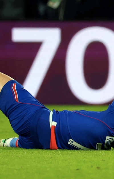 Kvaratskhelia vows to come back stronger as Ronaldo leads tributes to PSG star
