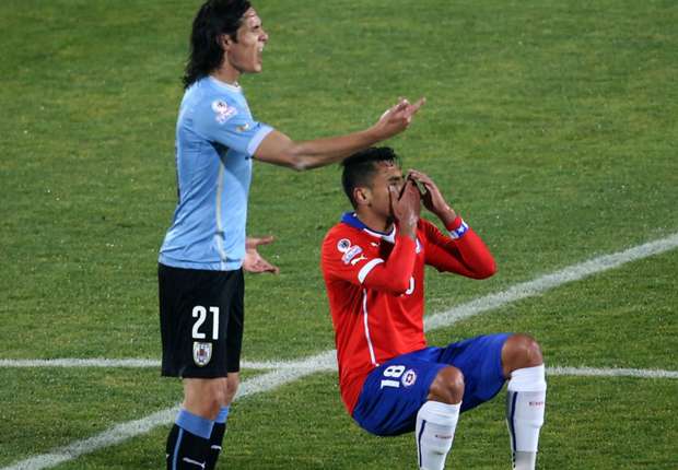 edinson-cavani-gonzalo-jara-cropped_1e0bl6m6am2bf1q46czxqyzgfm.jpg